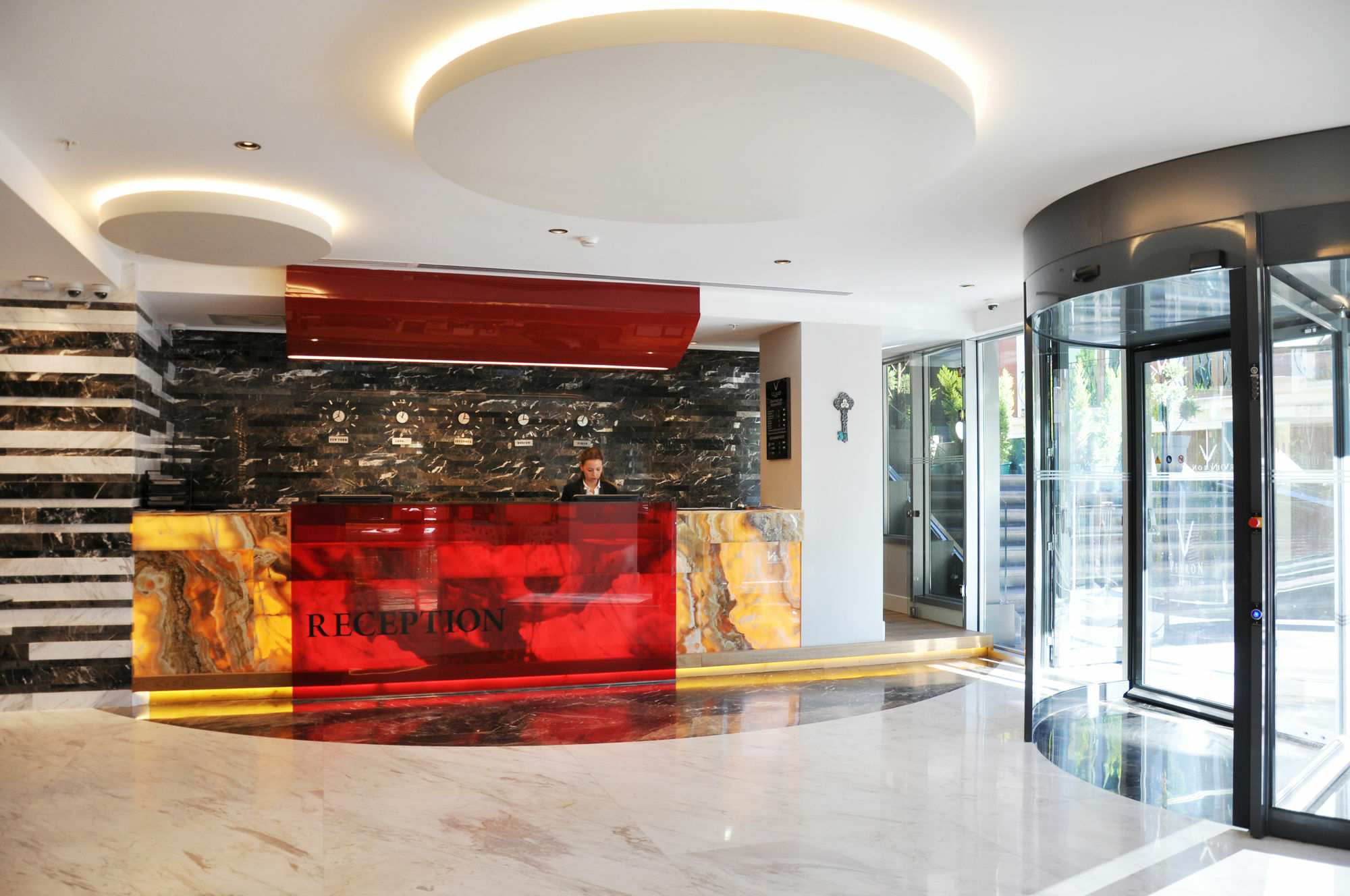 Veyron & Hotel Istanbul
