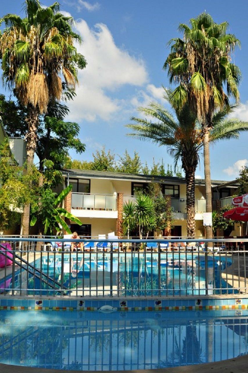 Tropic Club 3*