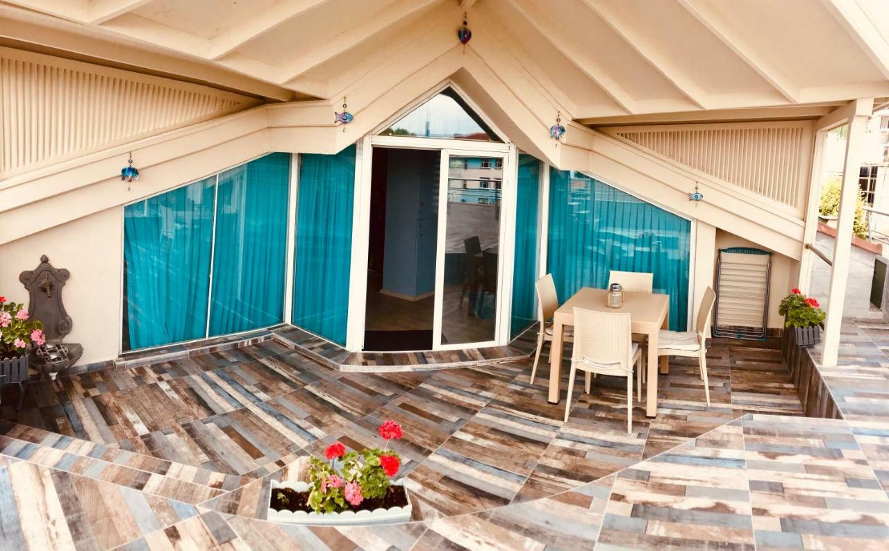 Sirena's Guest house *