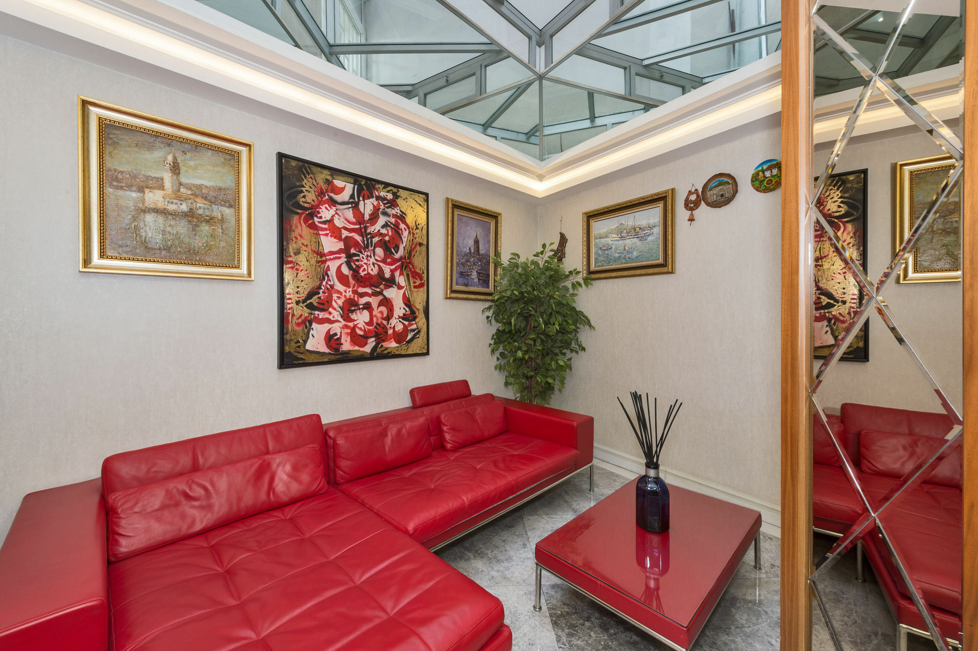 Hotel Darkmen 3*