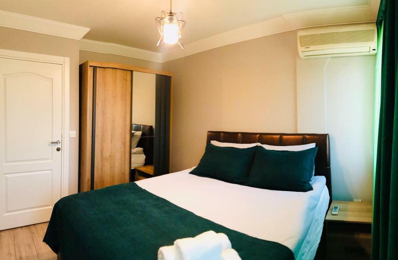 Sirena's Guest house *
