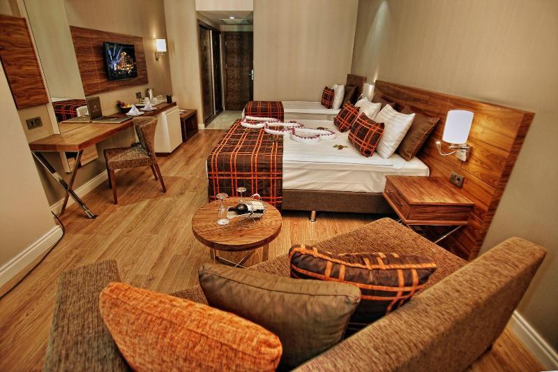 Hotel Sunport 5*