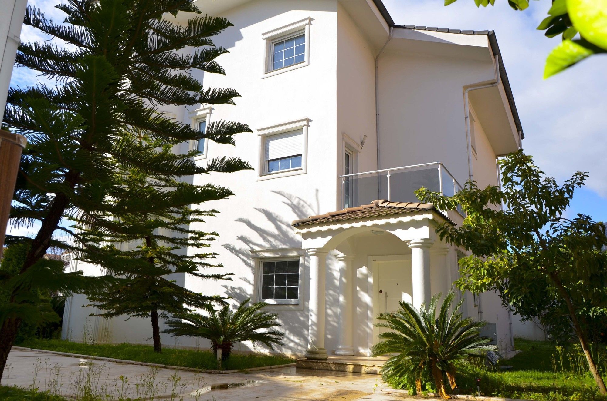 Hotel Elamir 4*