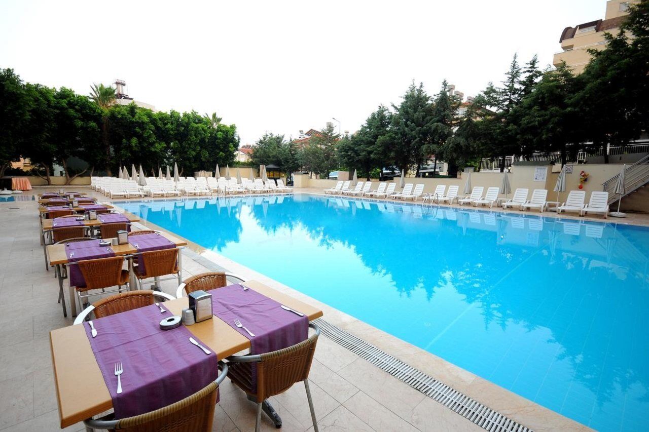 Sunbeach Hill Hotel
