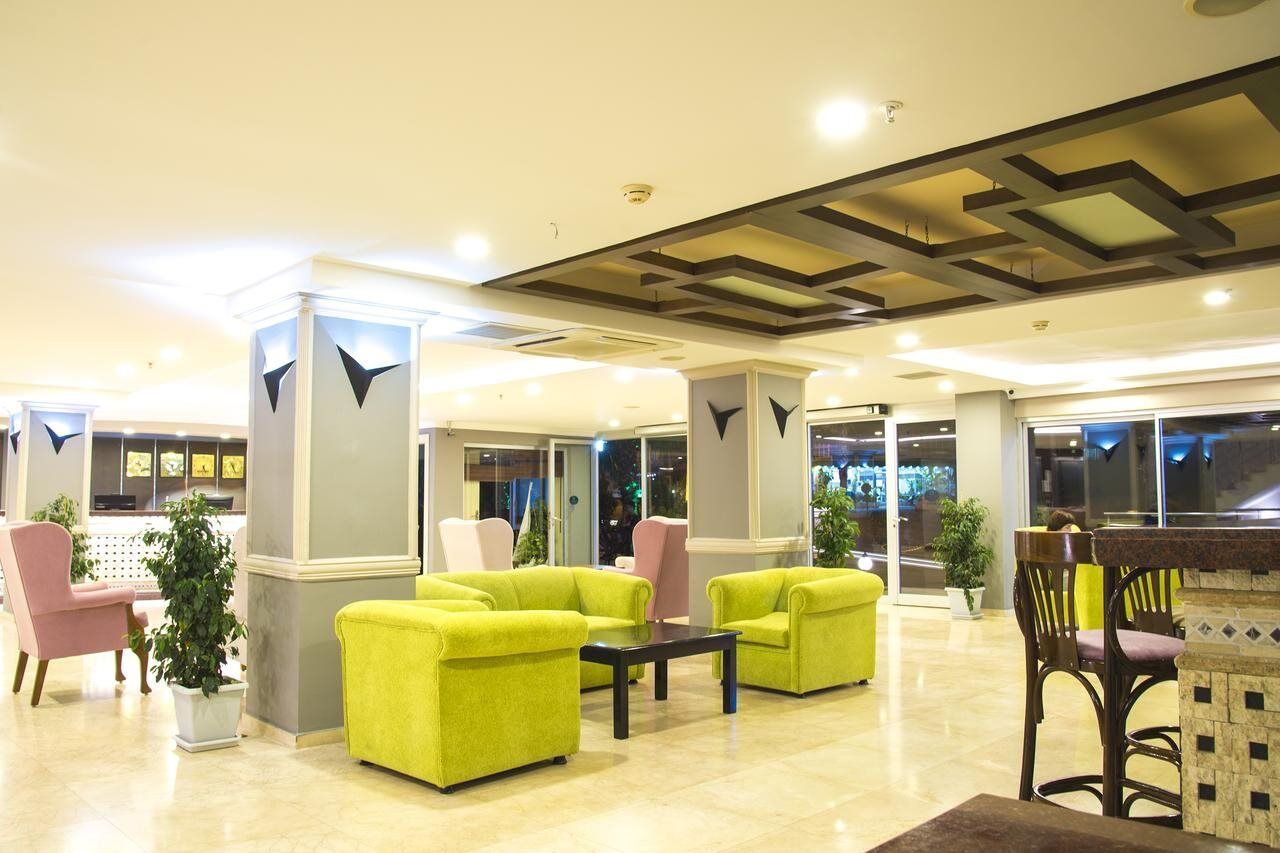Sunbeach Hill Hotel Side