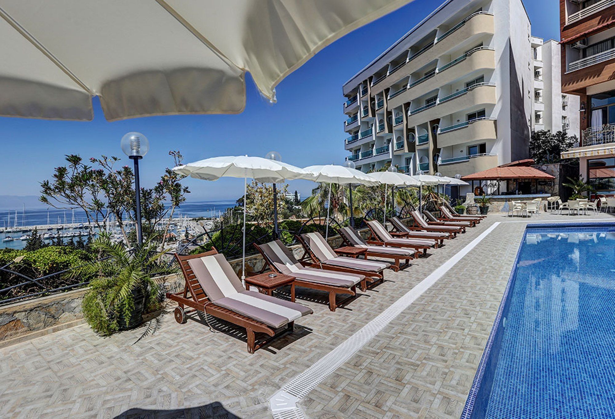 Suhan Seaport Hotel 4*