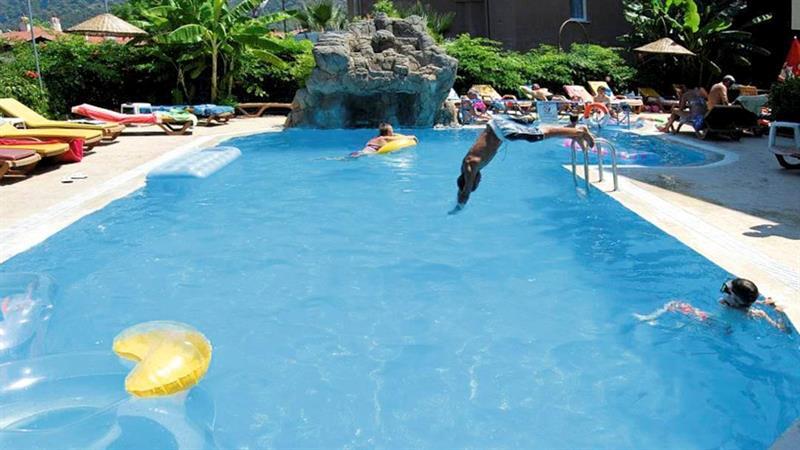 Celik Hotel 3*