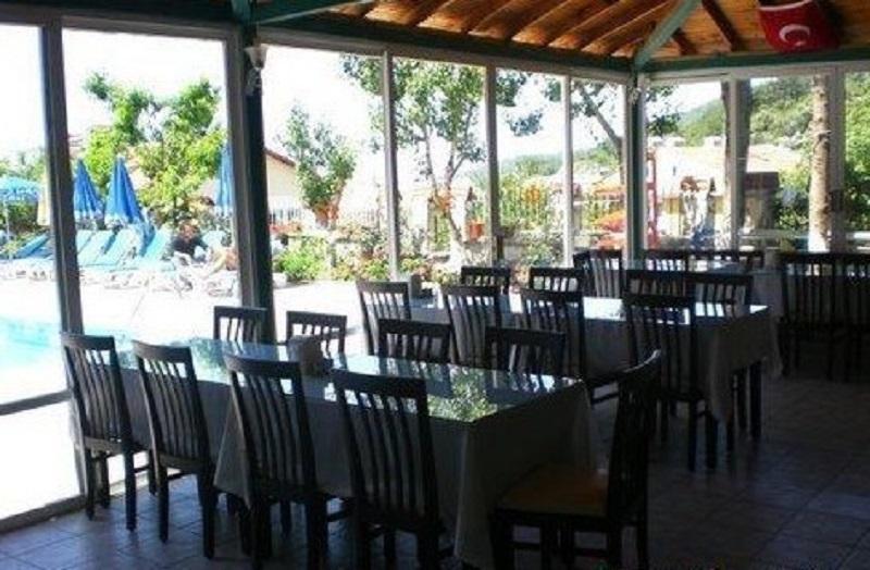 Hotel Red Rose 2*