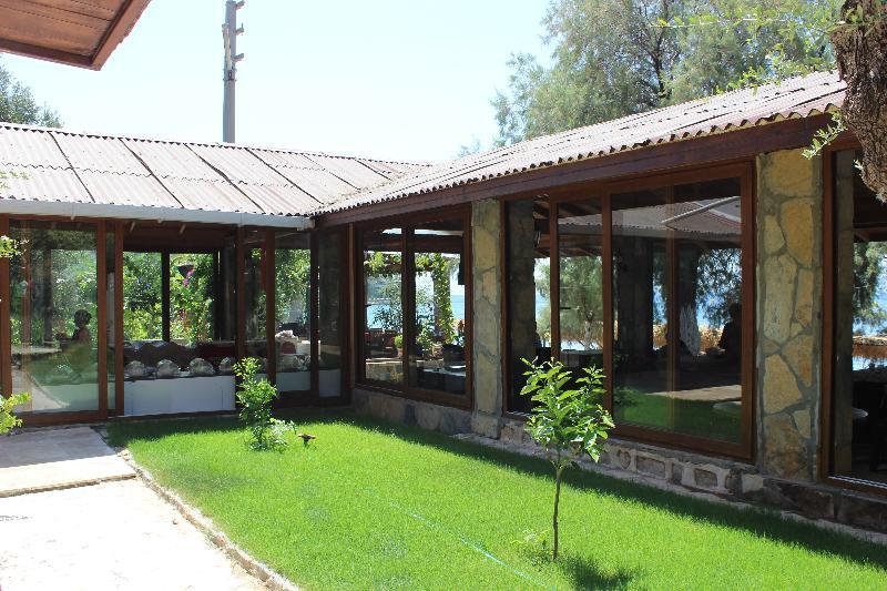 Sahin & Restaurant Guest house 2*