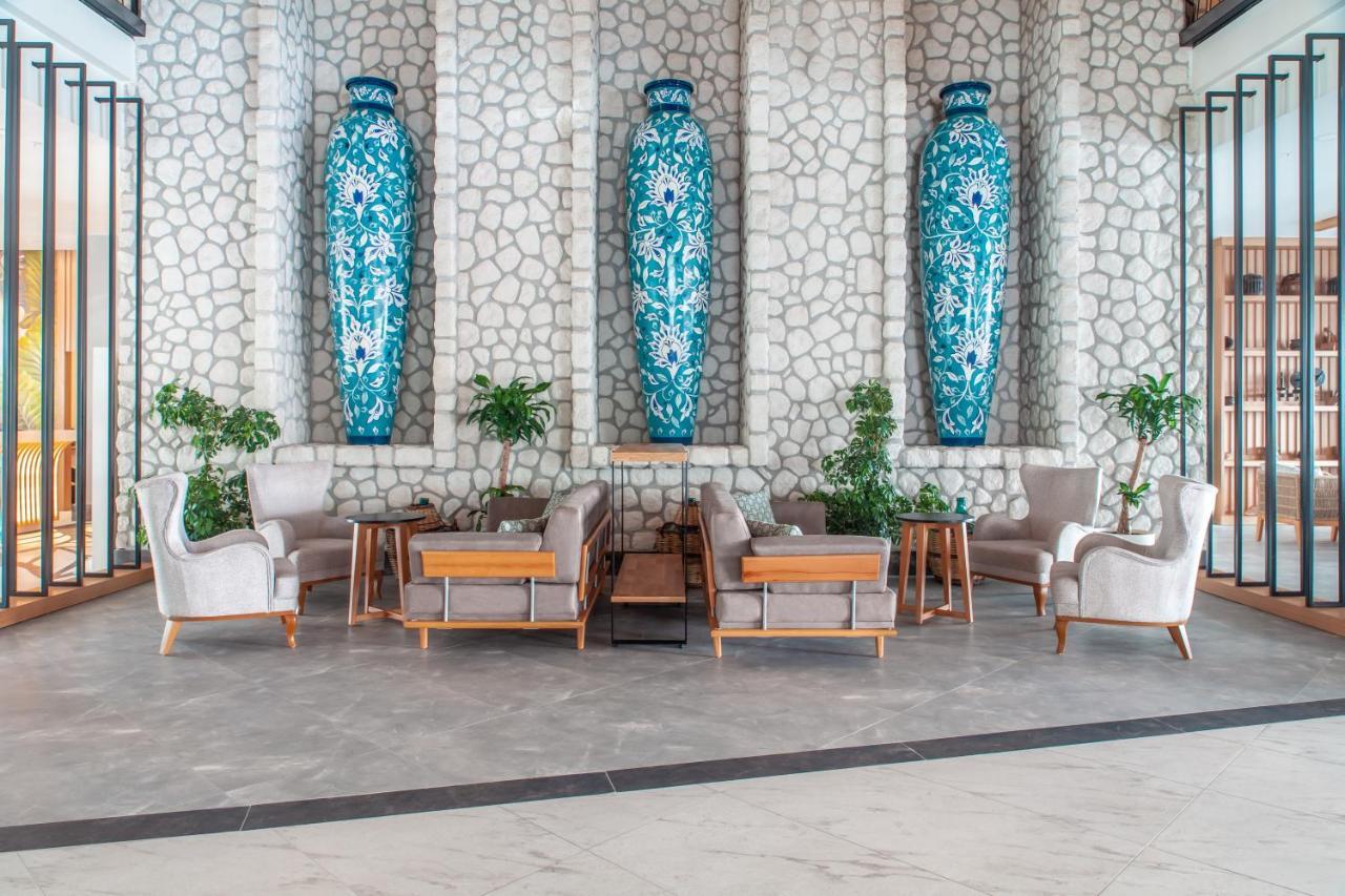 Royal Style Hotel 5*