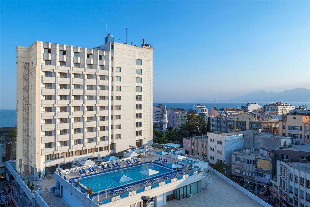 Best Western Plus Khan Hotel 4*