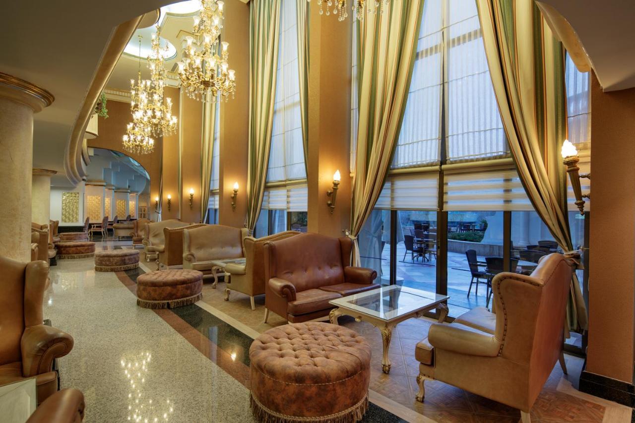 Resort Sunrise Queen Luxury