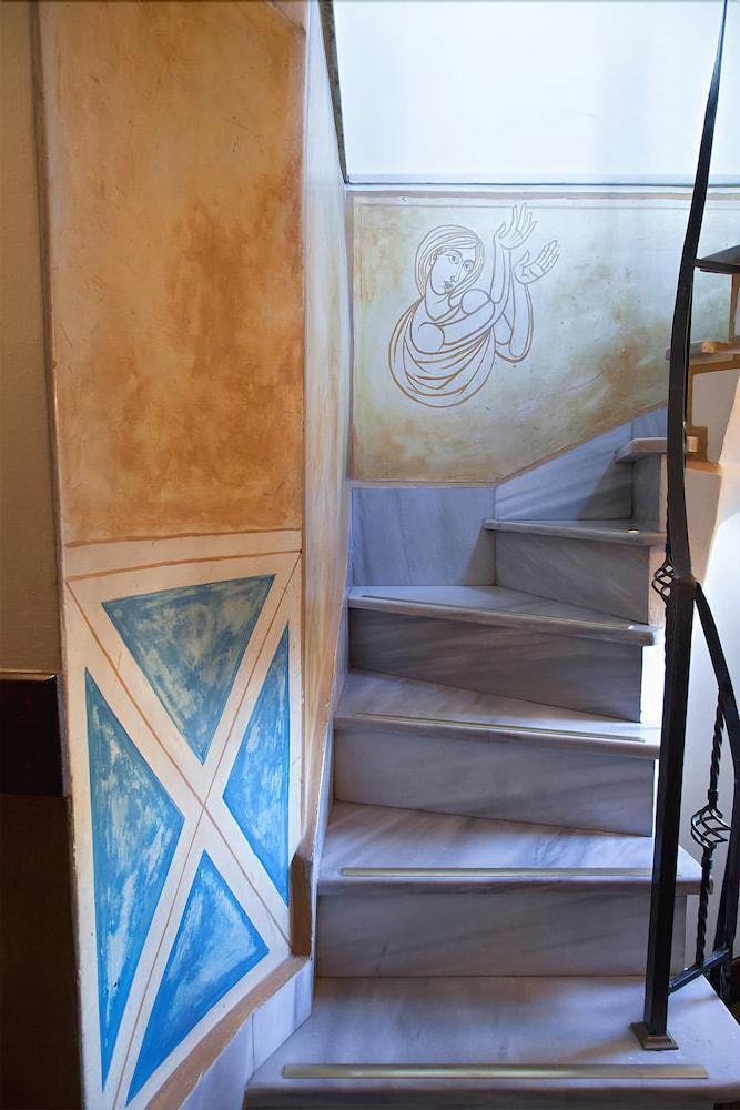 Hotel Empress Zoe