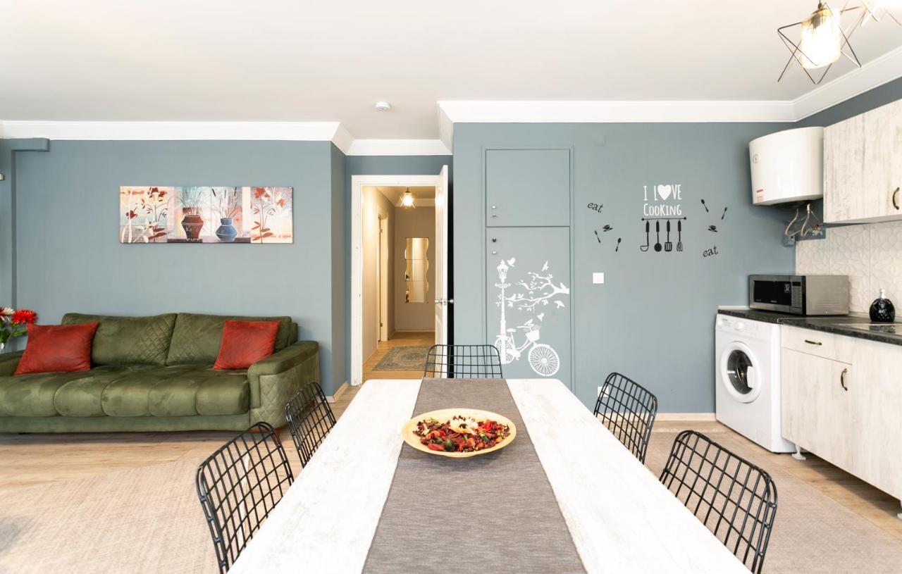Sirena's Guest house *