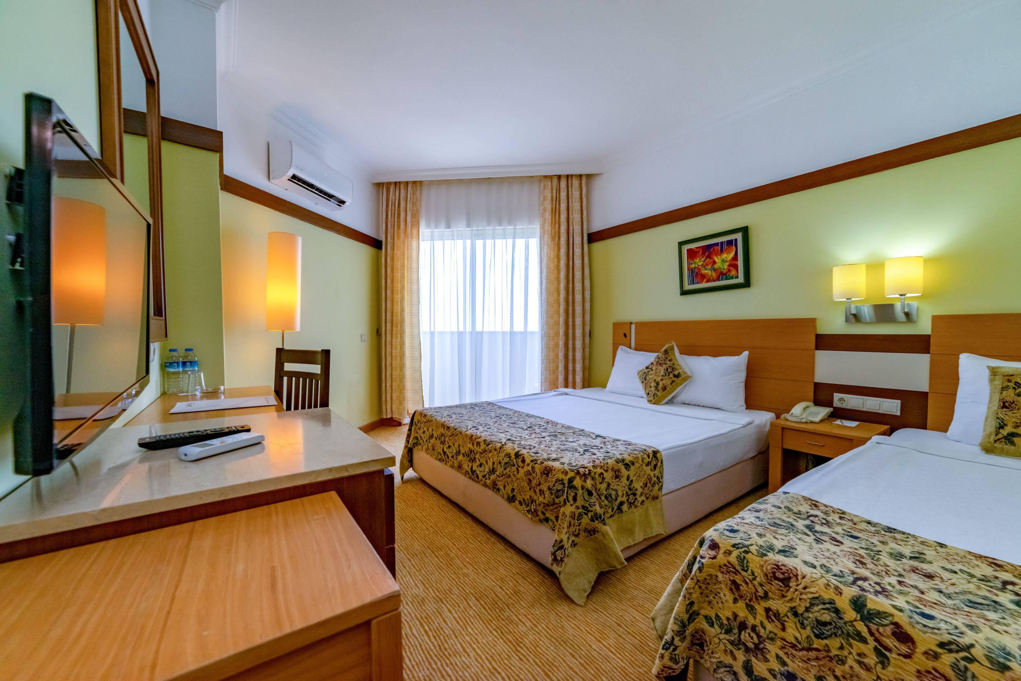 Hotel Armas