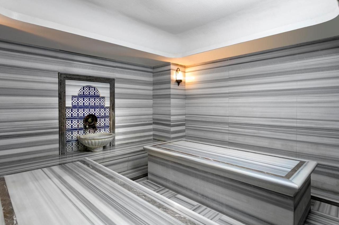 Hotel Titanic Business Kartal 5*