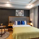 Sala Suites