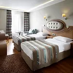 Grand Halic Goldenhorn