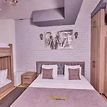 Unique Suite Hotel