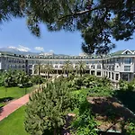 Lucida Beach Hotel