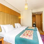 Obelisk Hotel & Suites