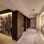Dora Pera Hotel