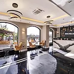 Dora Pera Hotel
