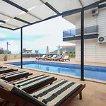 Apollon Apartment