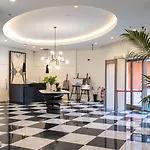 Akra V Hotel