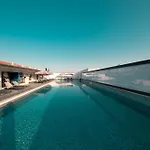 Mq Hotel Suites