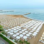 Side Nusso Beach Club