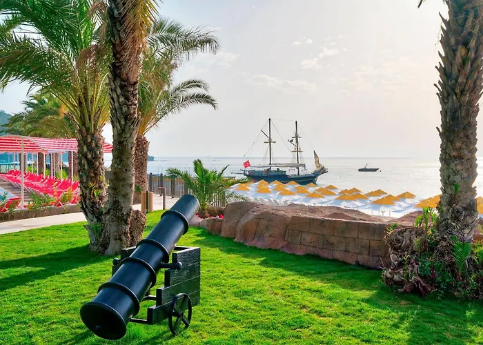 Pirate\'S Beach Club