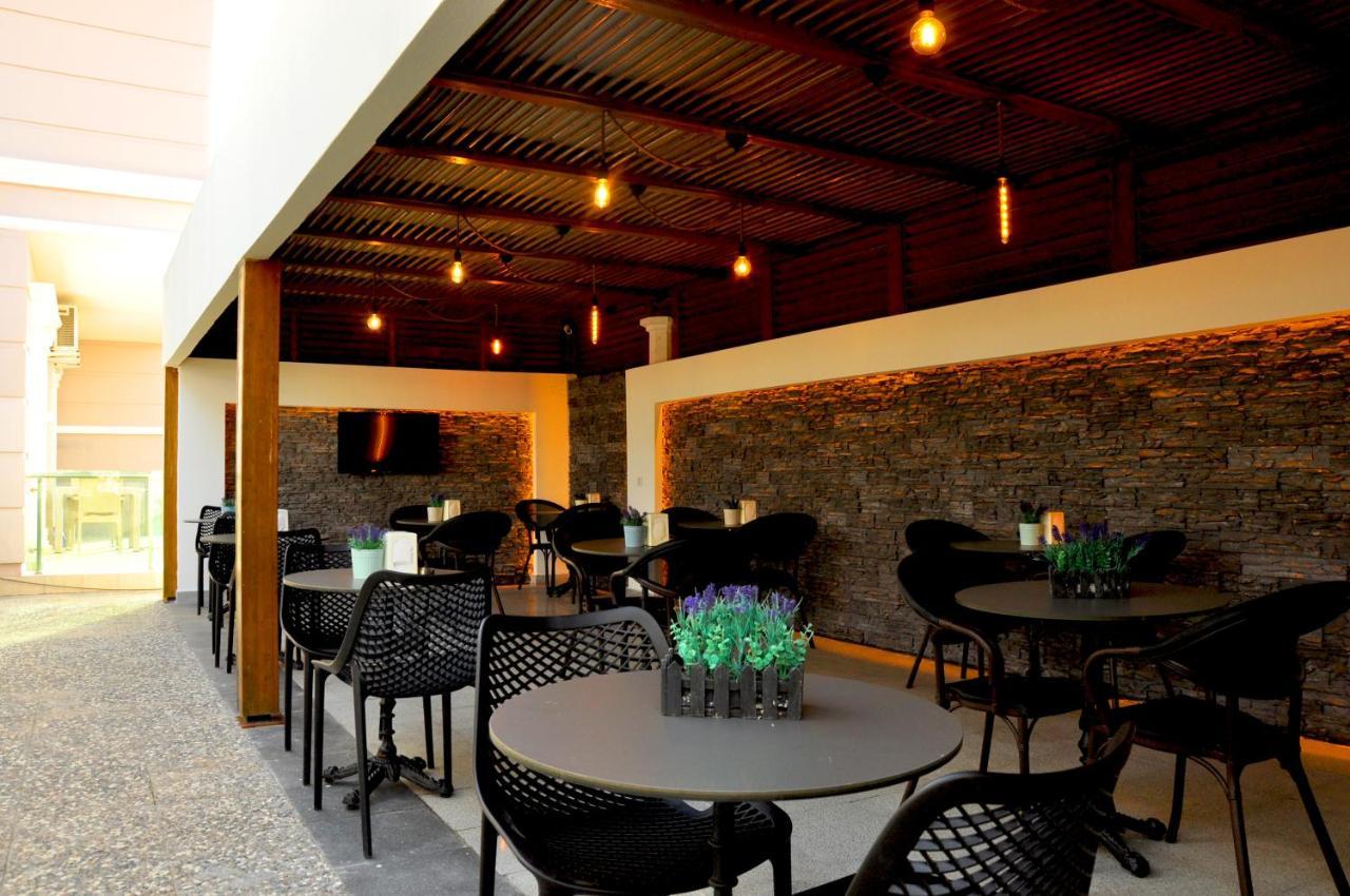 Aparthotel Happy Family 3*