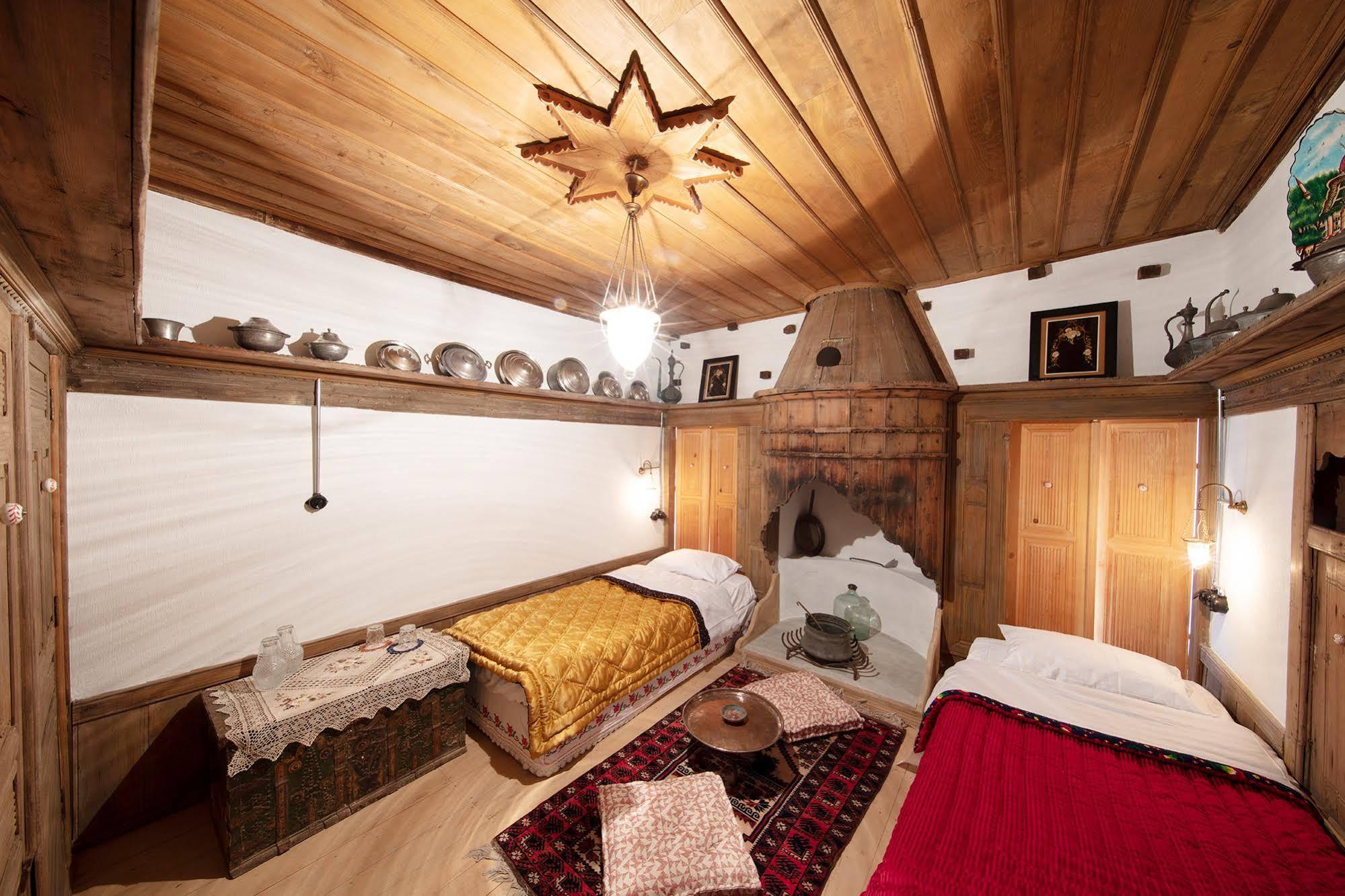 Yeniceri Ahmet Aga Konagi 3*