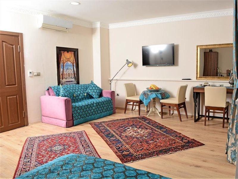 Sphendon Hotel