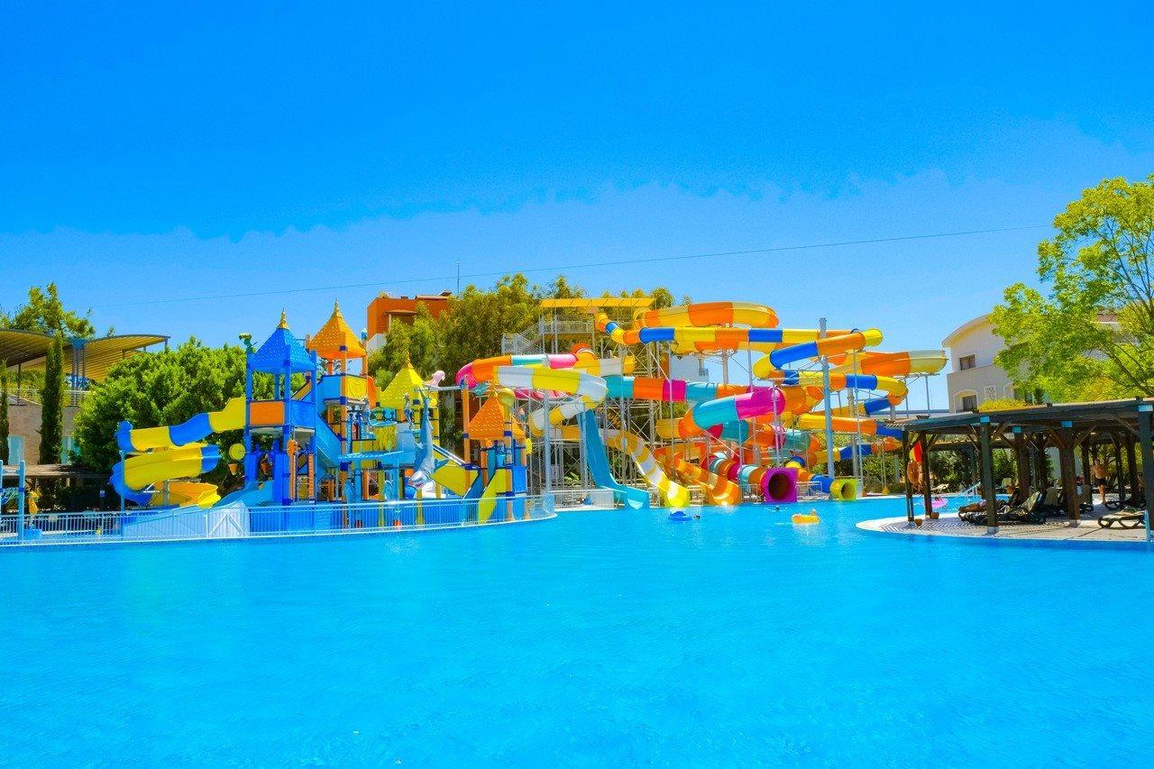 Horus Paradise Resort Side