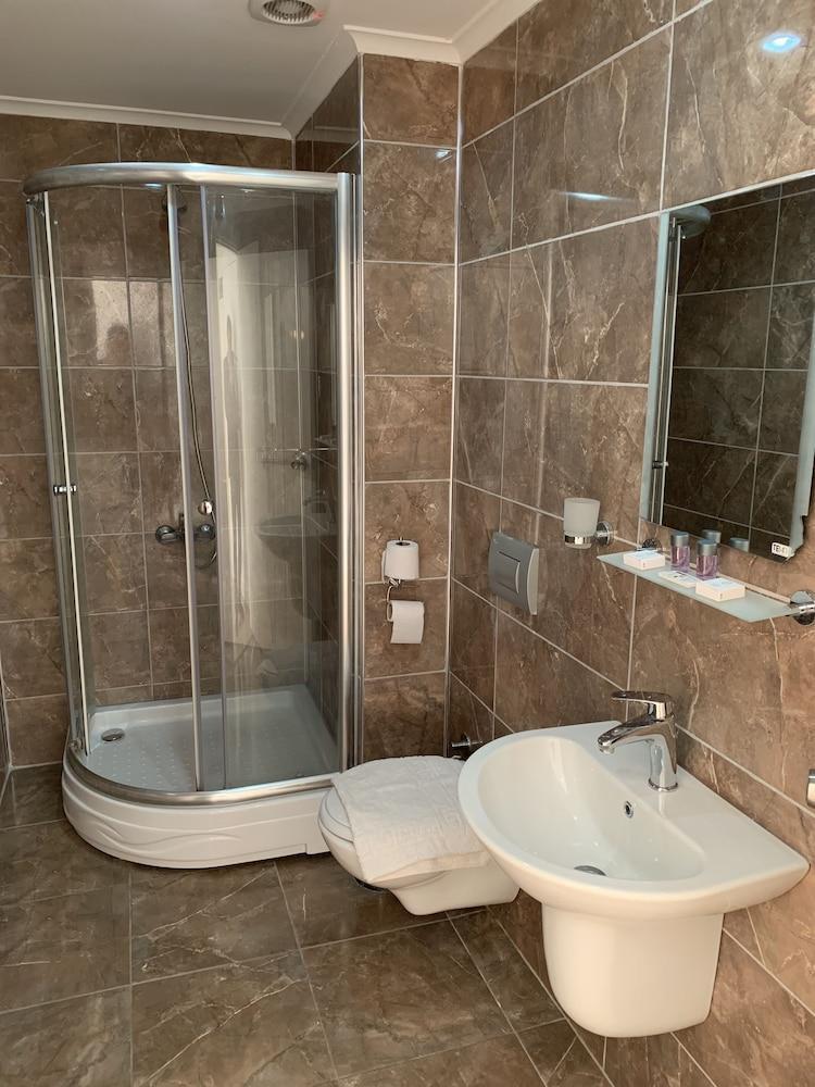 Hotel Harmony