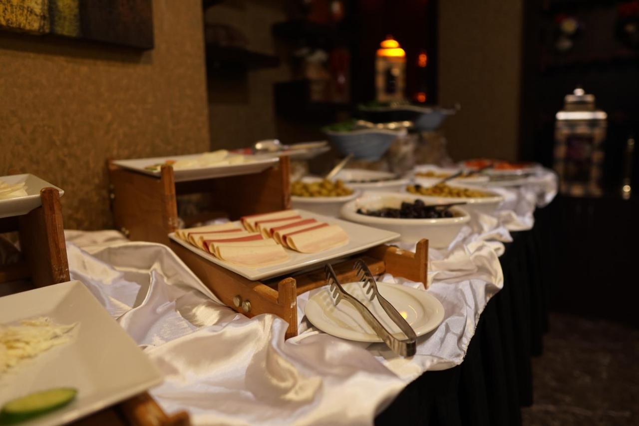 Hotel Asrin Park & Convention Center 4*