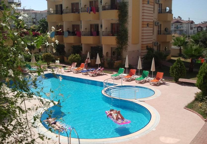 Hotel Summer Rose