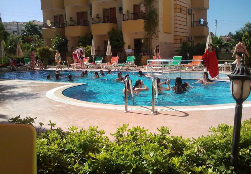 Hotel Summer Rose
