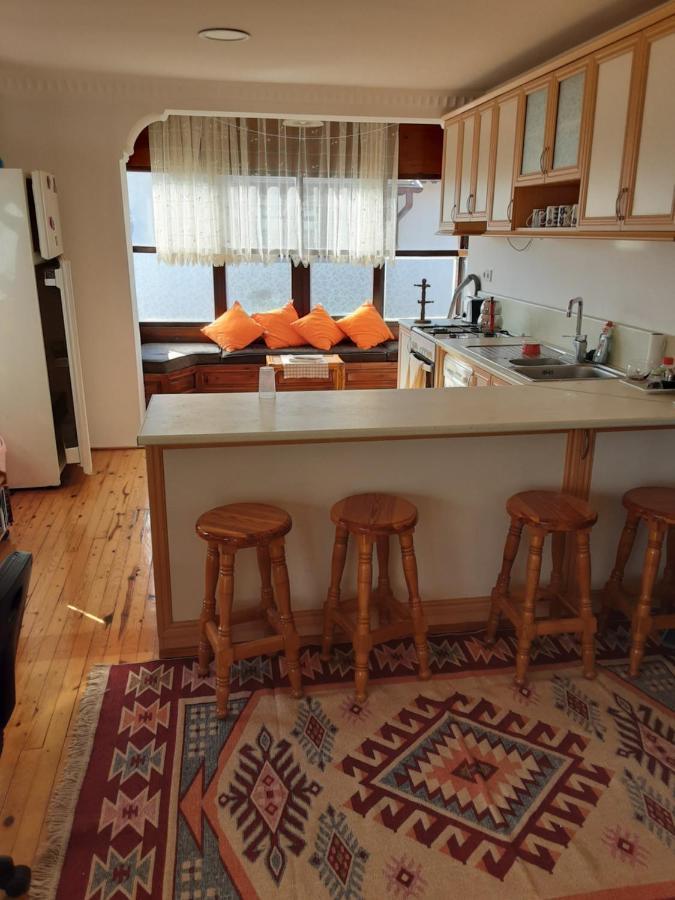 House Apartment *