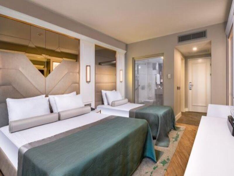 Rai Premium - Ex Queen's Park Hotel 5*