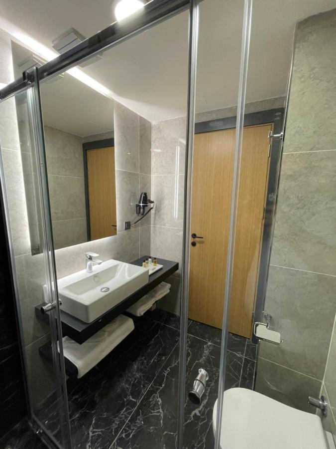 Rw Boutique 3*