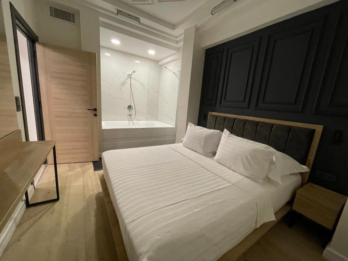 Rw Boutique 3*