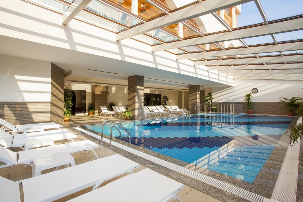 Orange Palace Hotel 5*