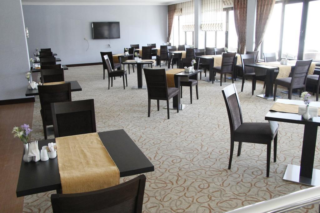 Asrin Park & Convention Center 4*