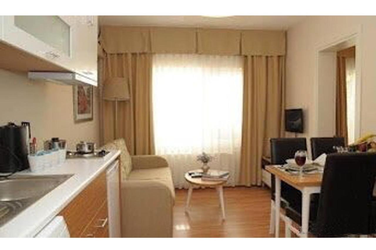 Three Apples Taksim 3*