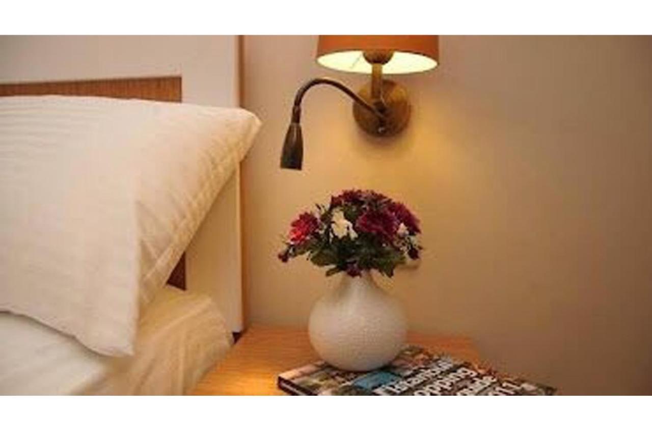 Three Apples Taksim Aparthotel 3*