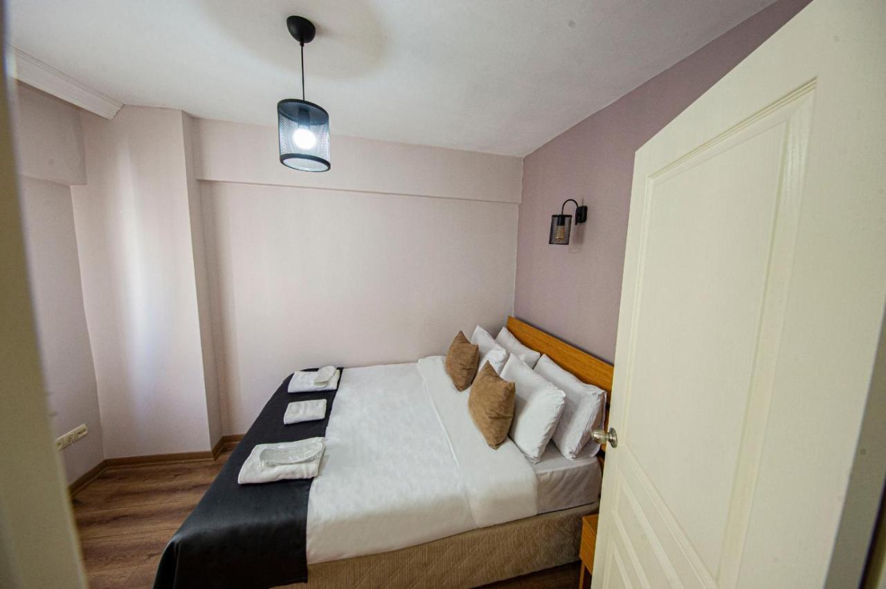 Three Apples Taksim 3*