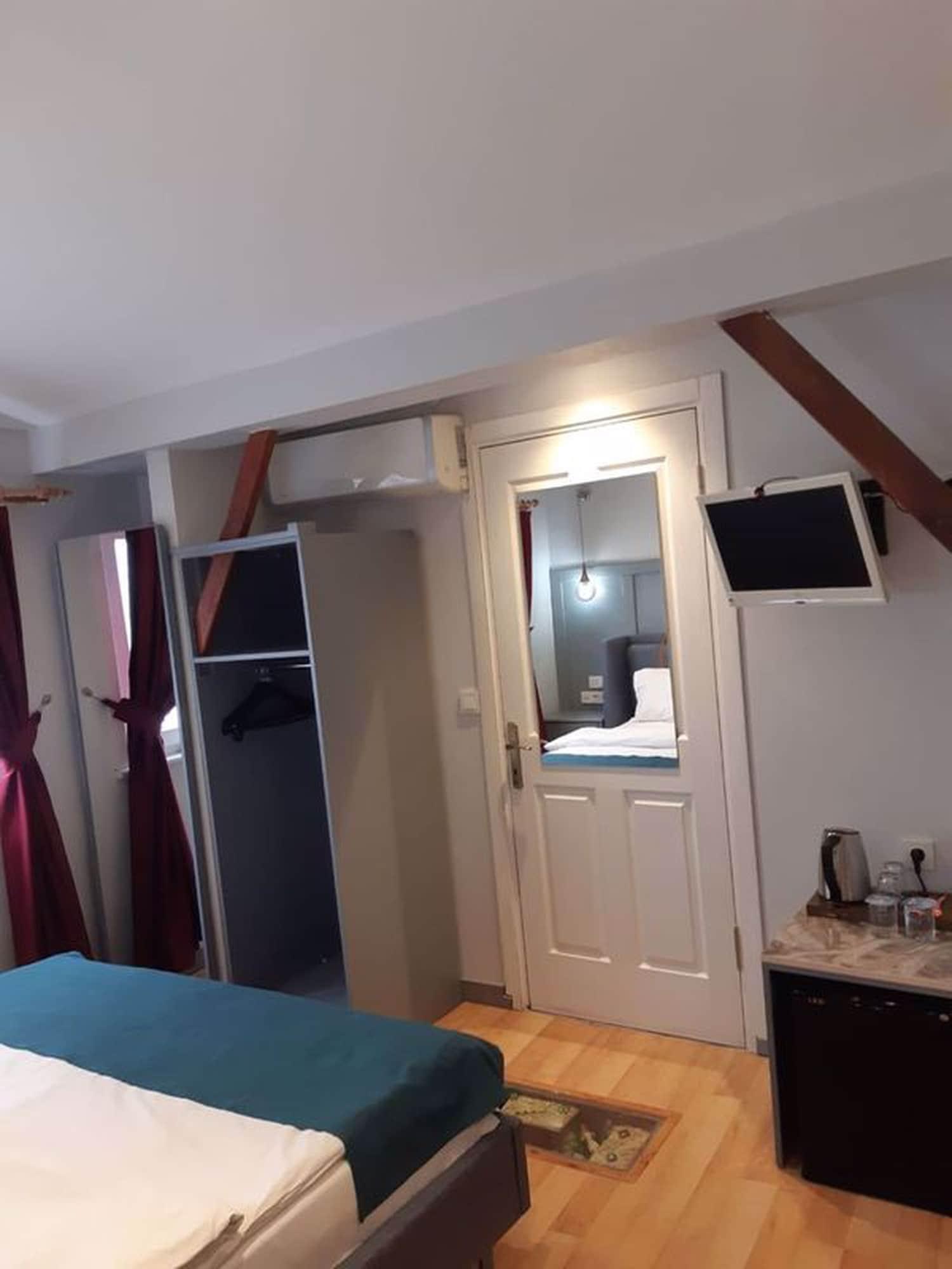 Corner Hot Hotel 3*